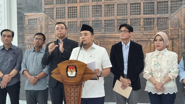 Baru Sehari KPU Cabut aturan Rahasia Ijazah Capres-Cawapres
